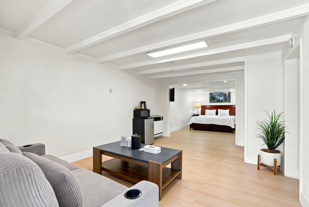Standard King Cottage