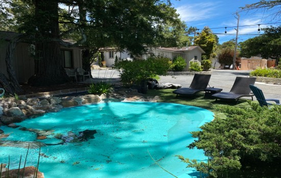 Carmel Resort Inn - Outdoor Pool